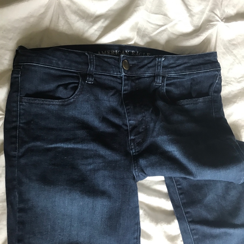 AMERICAN EAGLE DARK WASH SKINNY JEGGING